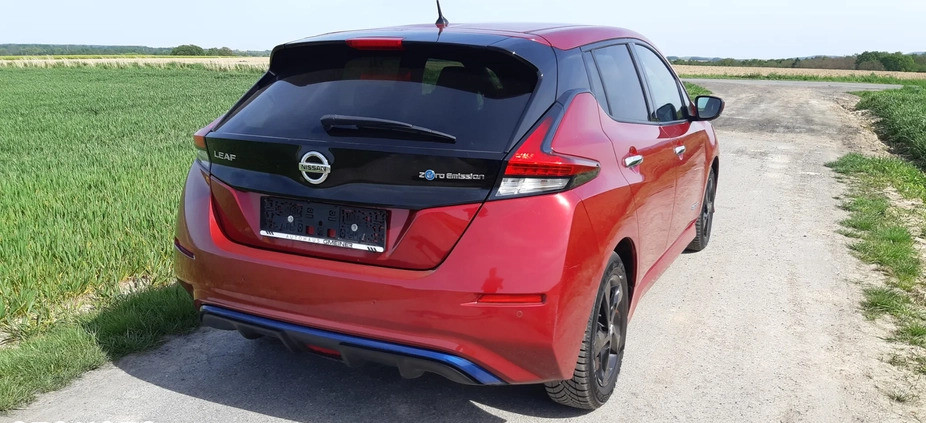 Nissan Leaf cena 51500 przebieg: 85000, rok produkcji 2018 z Rychwał małe 704